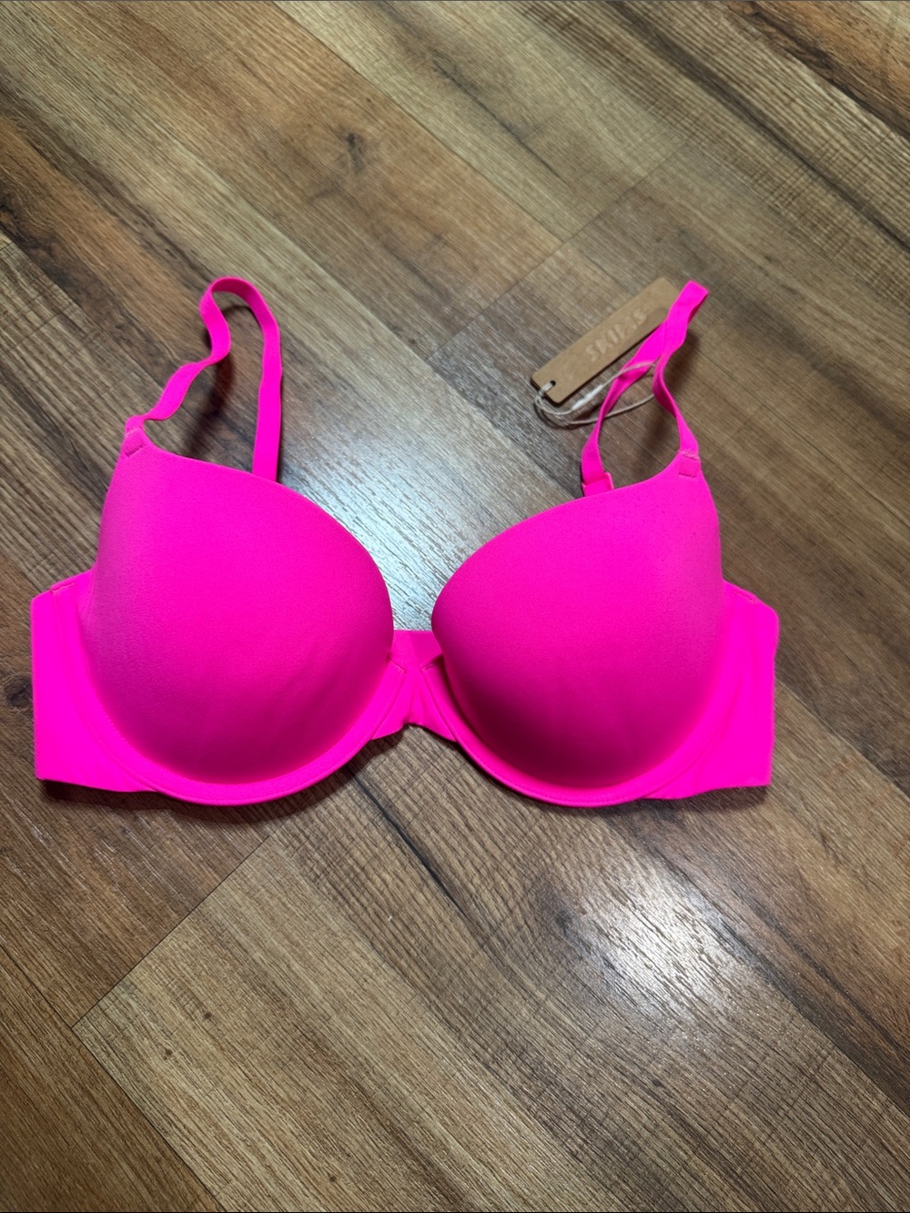 SKIMS Fit Everybody T-shirt Underwire Demi bra Neon Pink 32C NWT